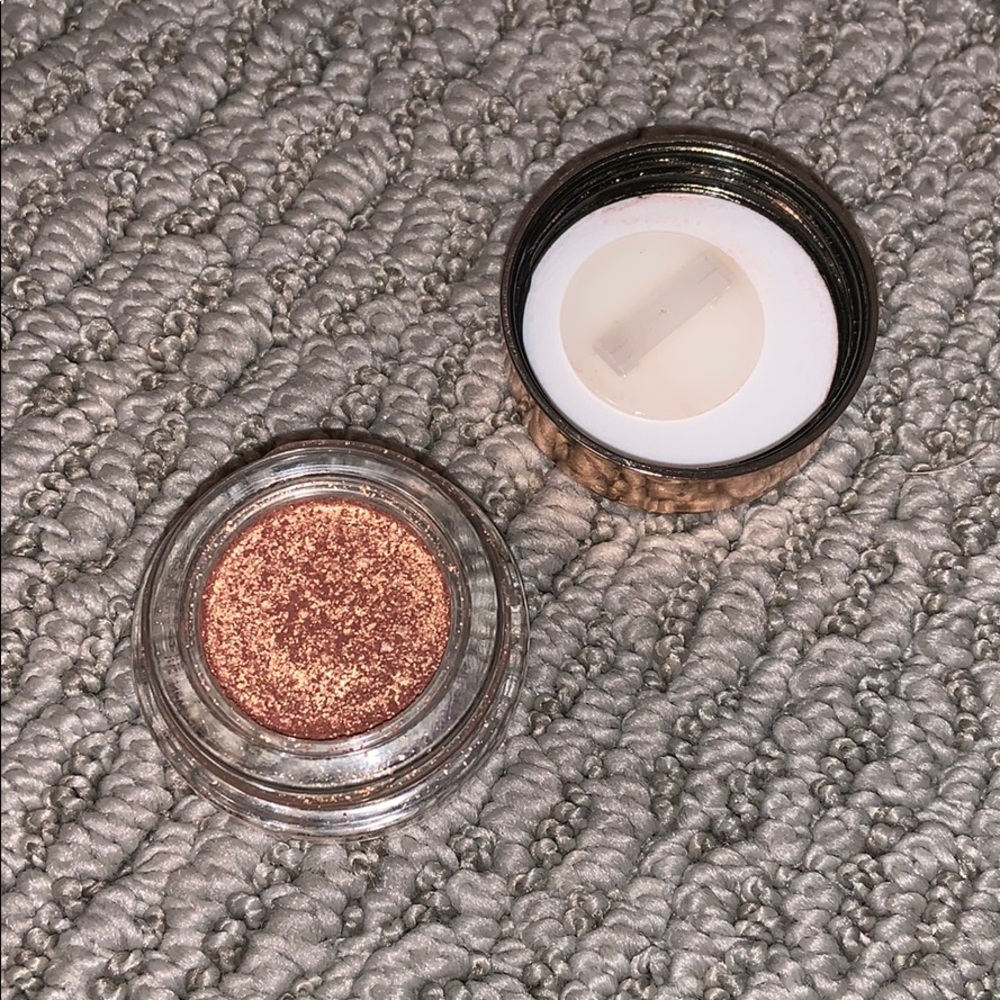 Tarte paint pot in sun drenched